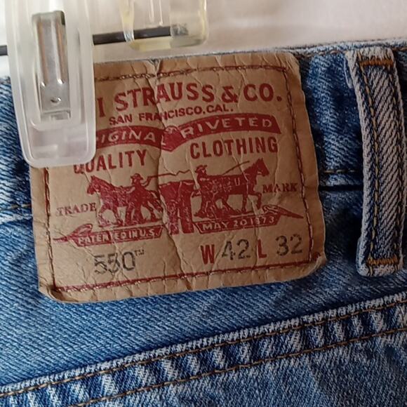 Levi 550 men's size 42X32 relaxed fit denim jeans. Athleisure - Picture 5 of 10